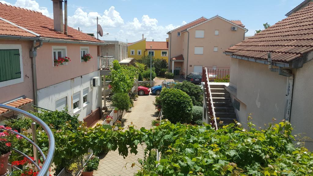 Apartments Sanda Tribunj Трибунь Екстер'єр фото