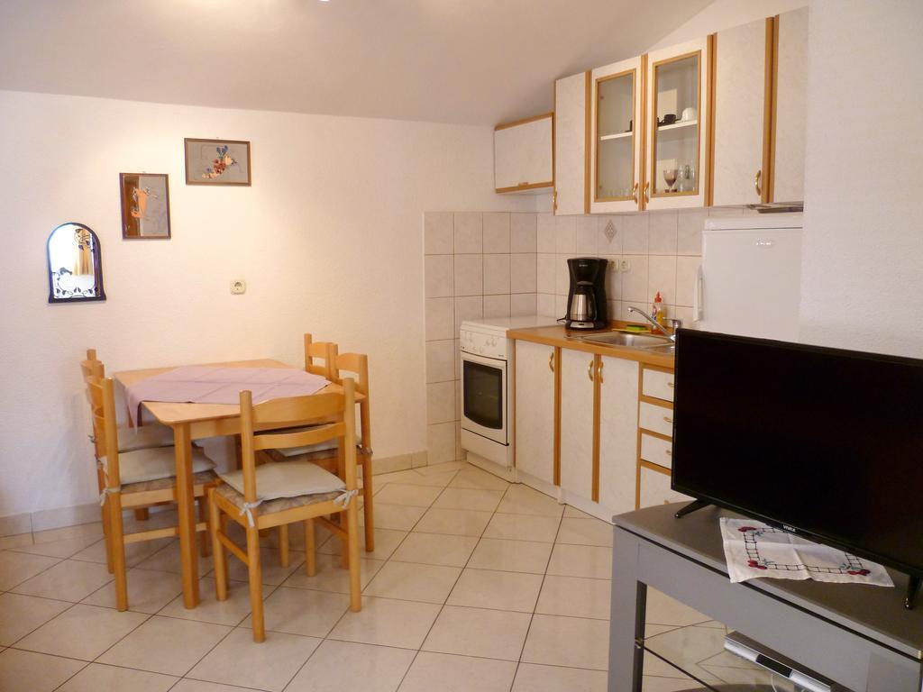 Apartments Sanda Tribunj Трибунь Екстер'єр фото