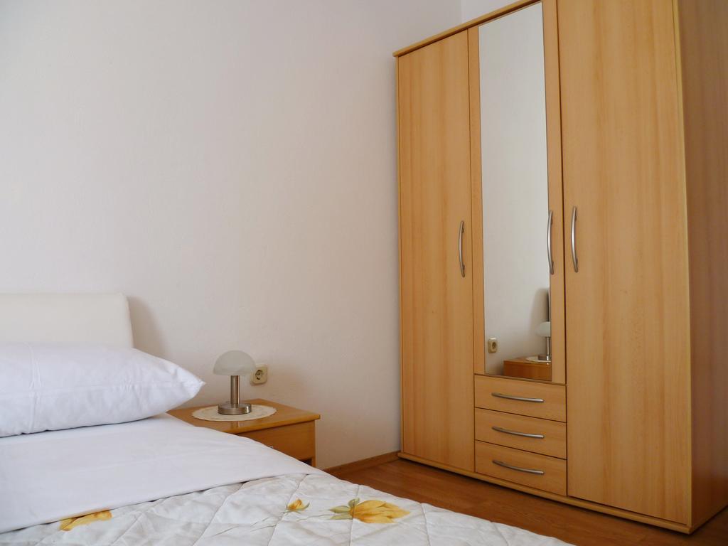 Apartments Sanda Tribunj Трибунь Екстер'єр фото