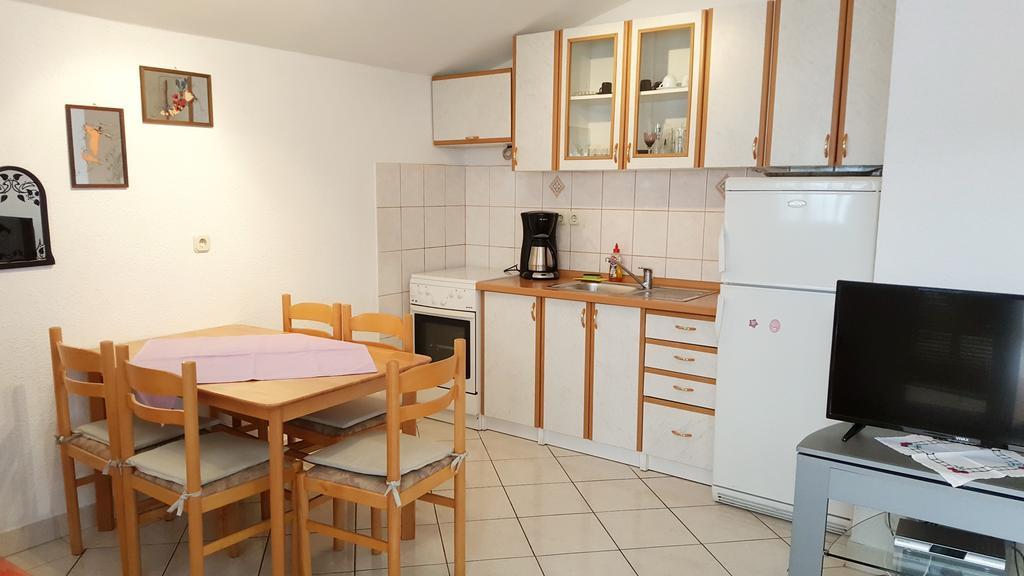 Apartments Sanda Tribunj Трибунь Екстер'єр фото