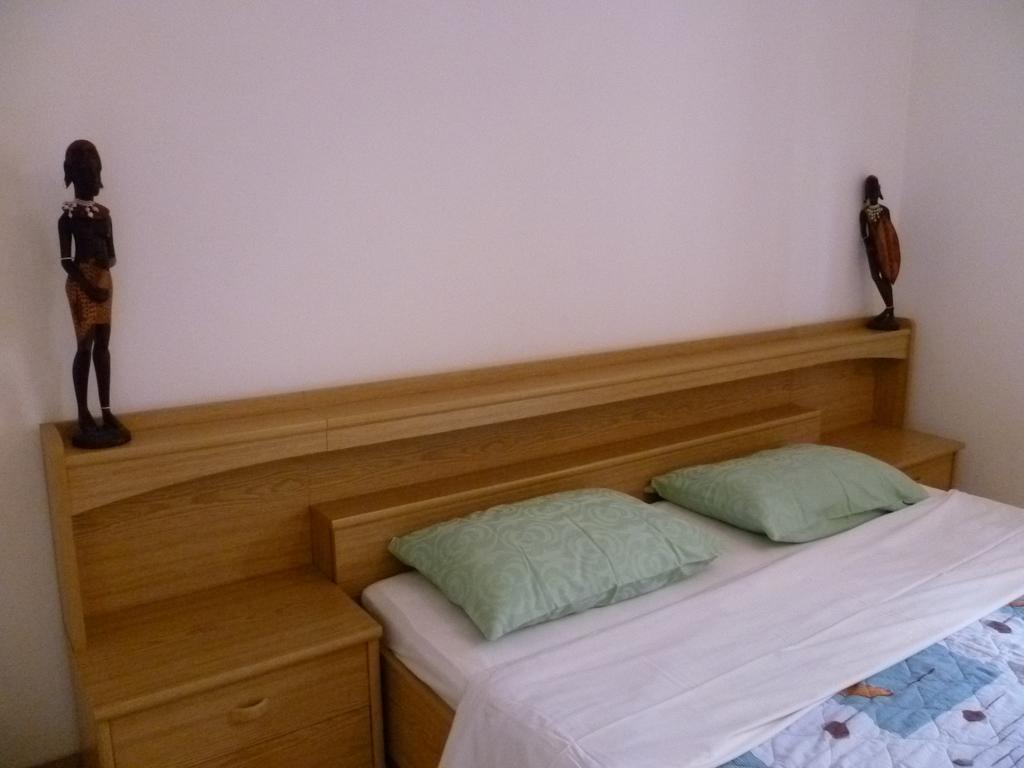 Apartments Sanda Tribunj Трибунь Екстер'єр фото