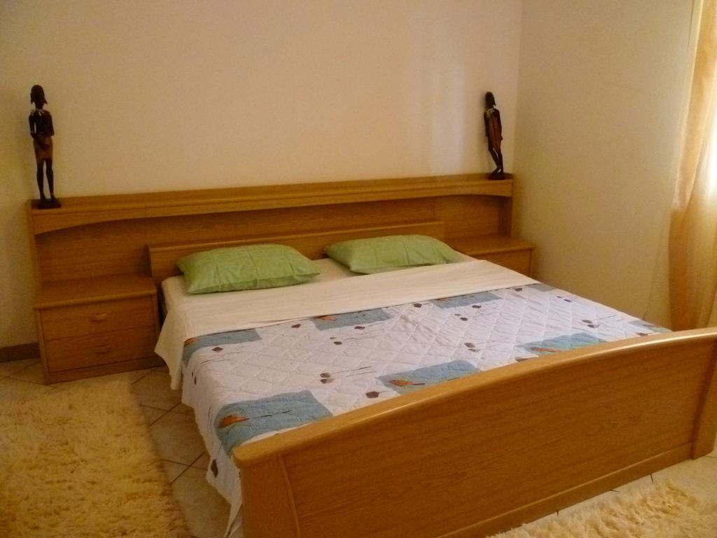 Apartments Sanda Tribunj Трибунь Екстер'єр фото