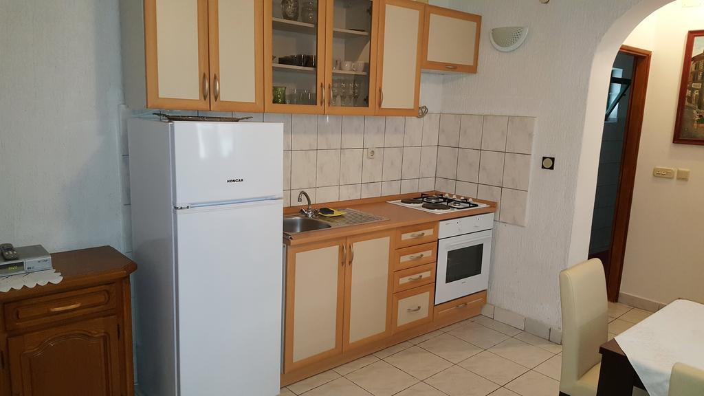 Apartments Sanda Tribunj Трибунь Екстер'єр фото