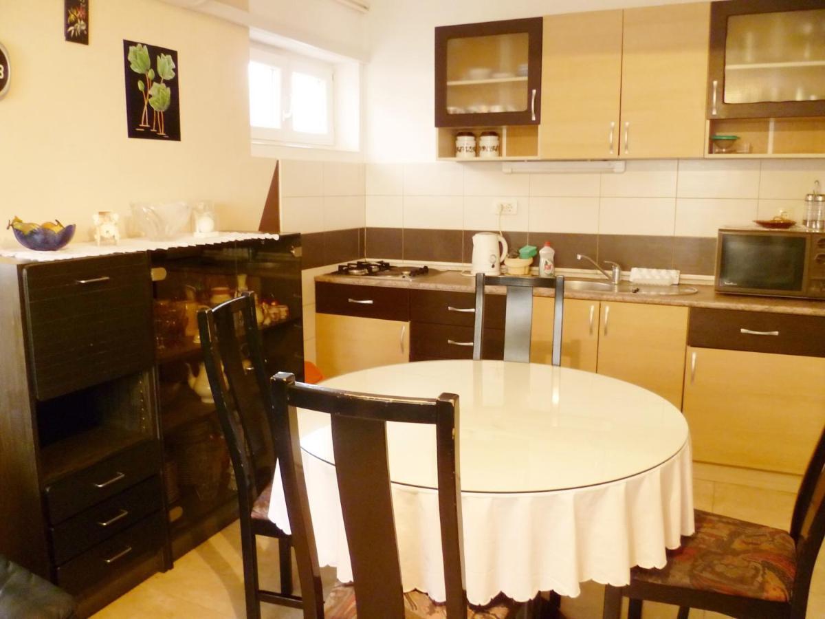 Apartments Sanda Tribunj Трибунь Номер фото